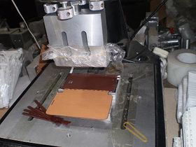 空气弹簧热压平板机 原理、应用与优势